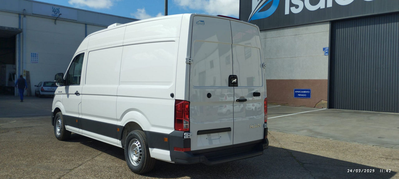 furgon-iso_FOTO2. Tecnove.jpg